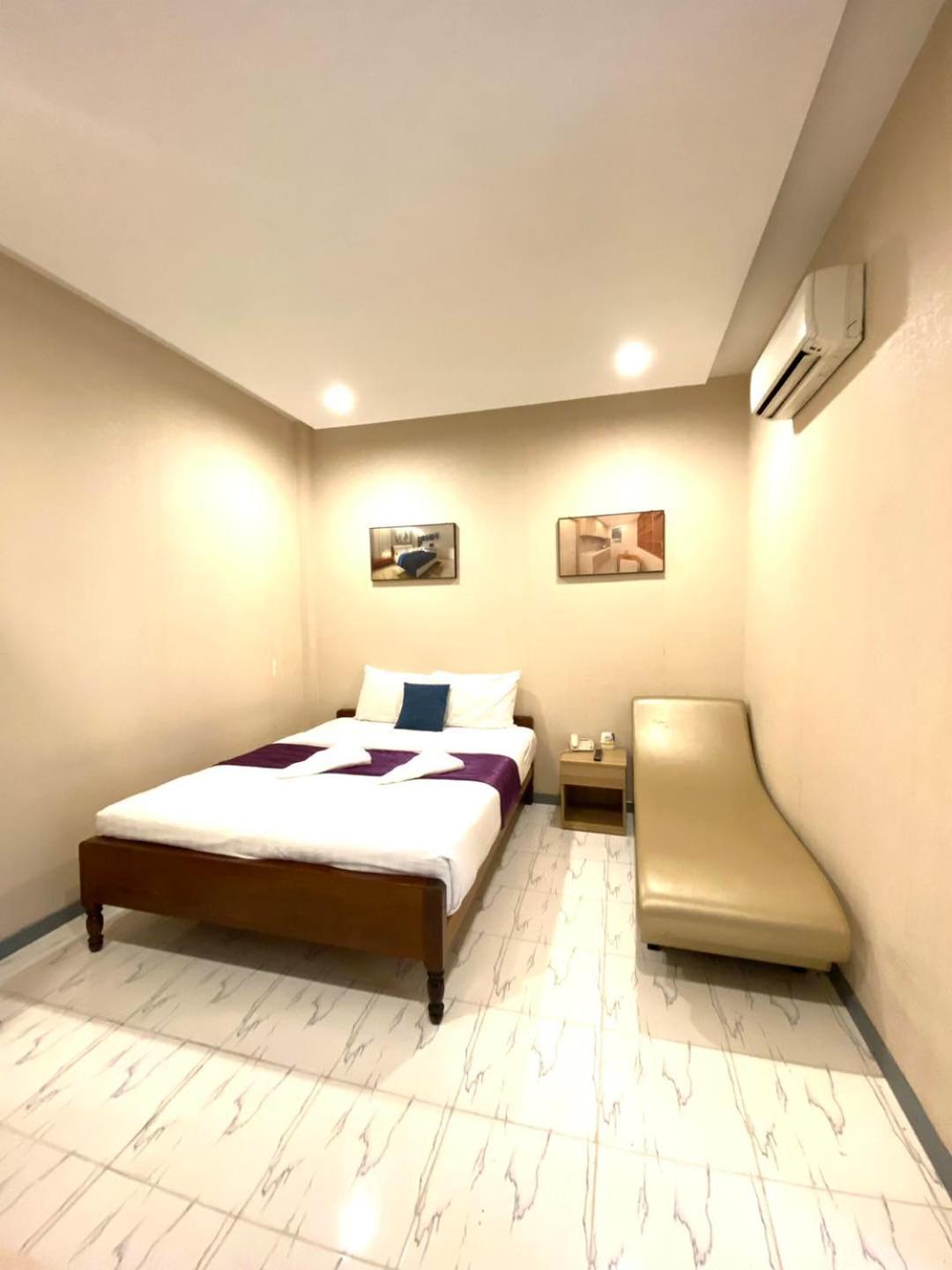 White Residence Hotel & Apartment Phnom Pen Exterior foto