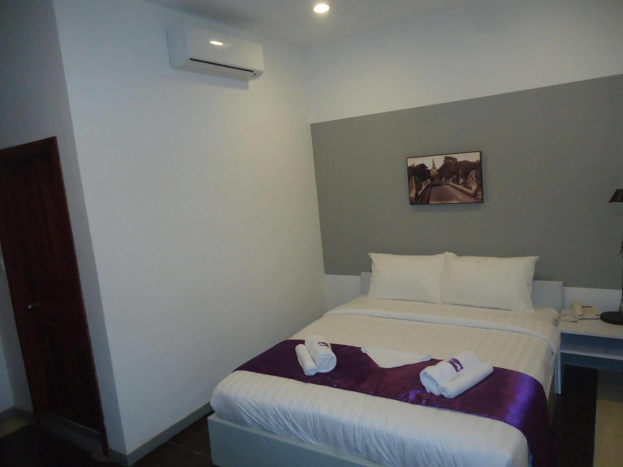 White Residence Hotel & Apartment Phnom Pen Exterior foto